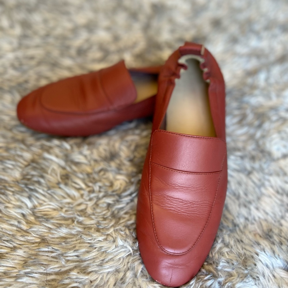 Everlane leather loafer, light red color, women size 6